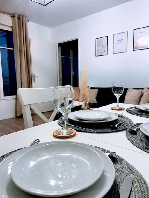 Lotus: Disney-adjacent Retreat With Free Parking And Wi-fi Apartment Chessy (Seine-et-Marne)
